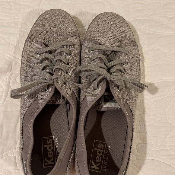 Gently Used Keds Flat Gray Cloth Sneakers, Size 9.5 - Picture 4 of 6